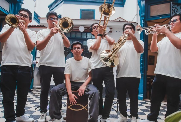 Recorrido + concierto