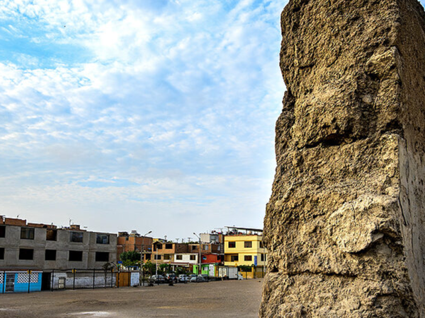 Huaca. Umbral entre los tiempos