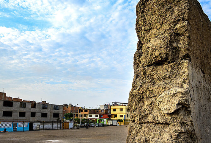 Huaca. Umbral entre los tiempos