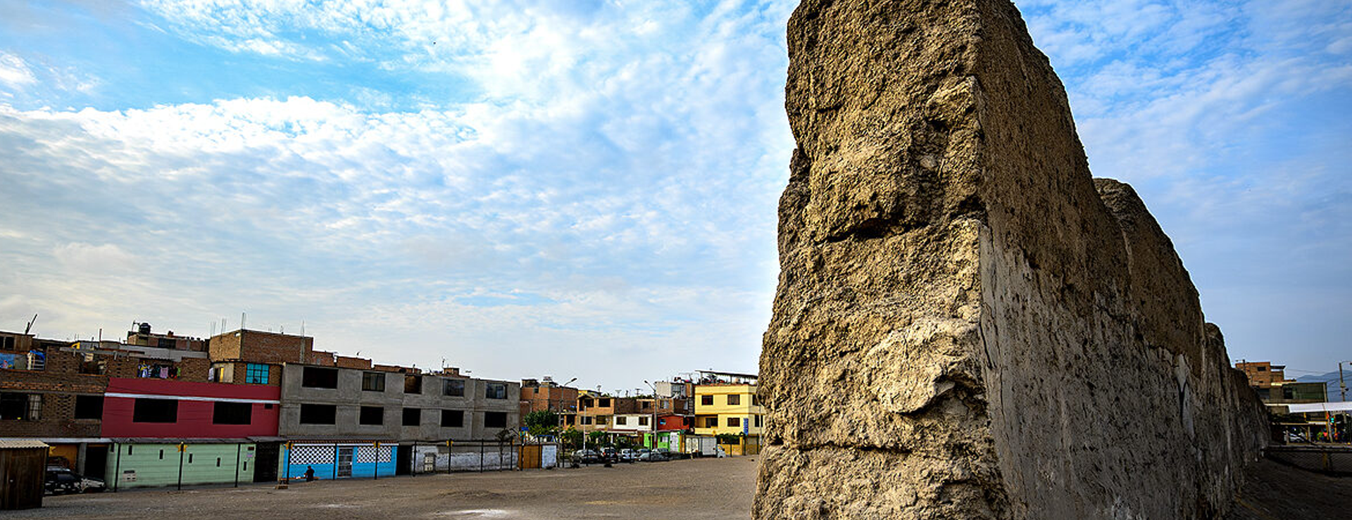 Huaca. Umbral entre los tiempos