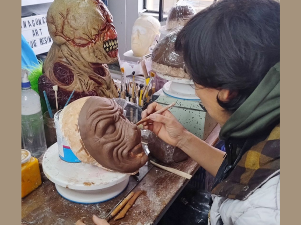 Creación de personajes de terror en escultura
