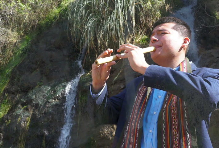 Hugo Robles: Voces de una quena