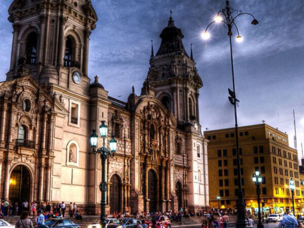 SERENATA POR ANIVERSARIO DE LIMA