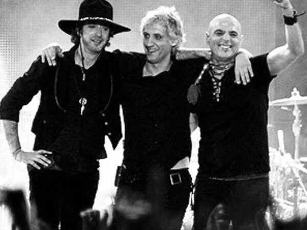 SODA STEREO: GIRA ME VERÁS VOLVER