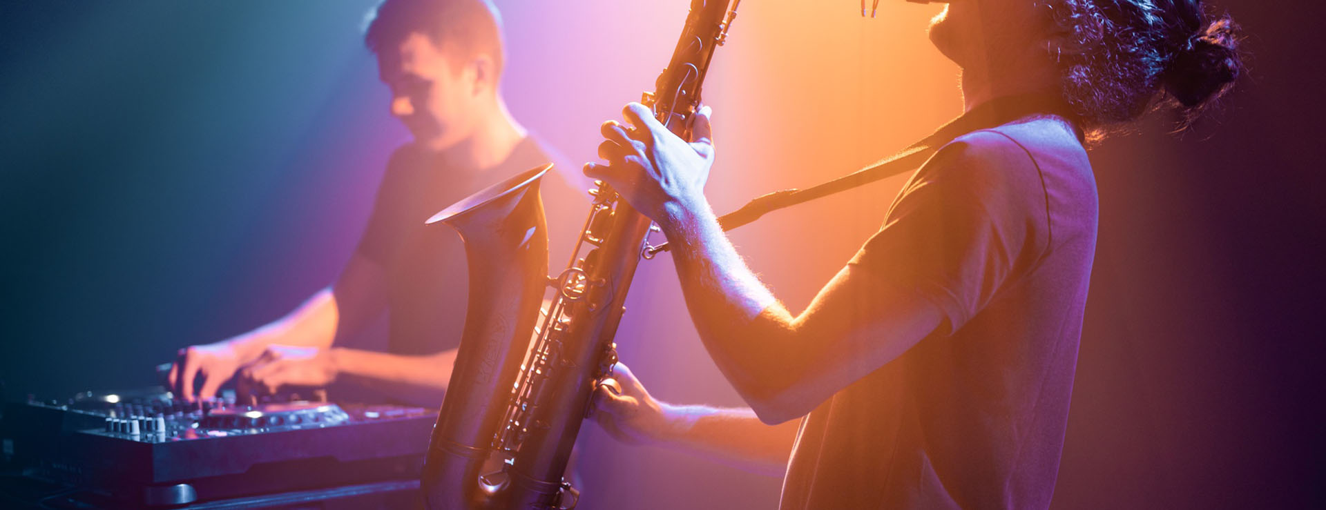 DJ + SAXO FUNKY REMIXES