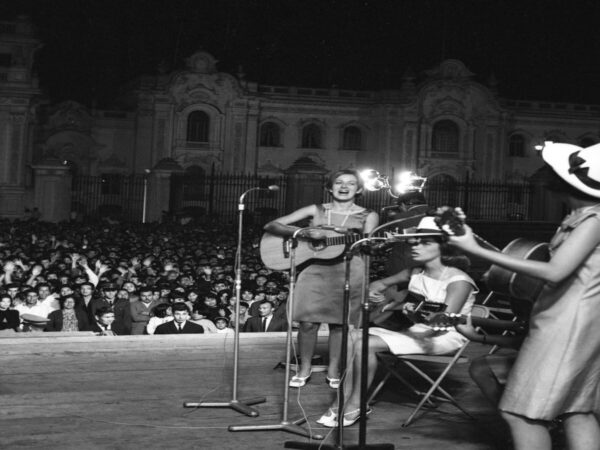 SERENATA POR EL ANIVERSARIO DE LIMA – MIRAFLORES