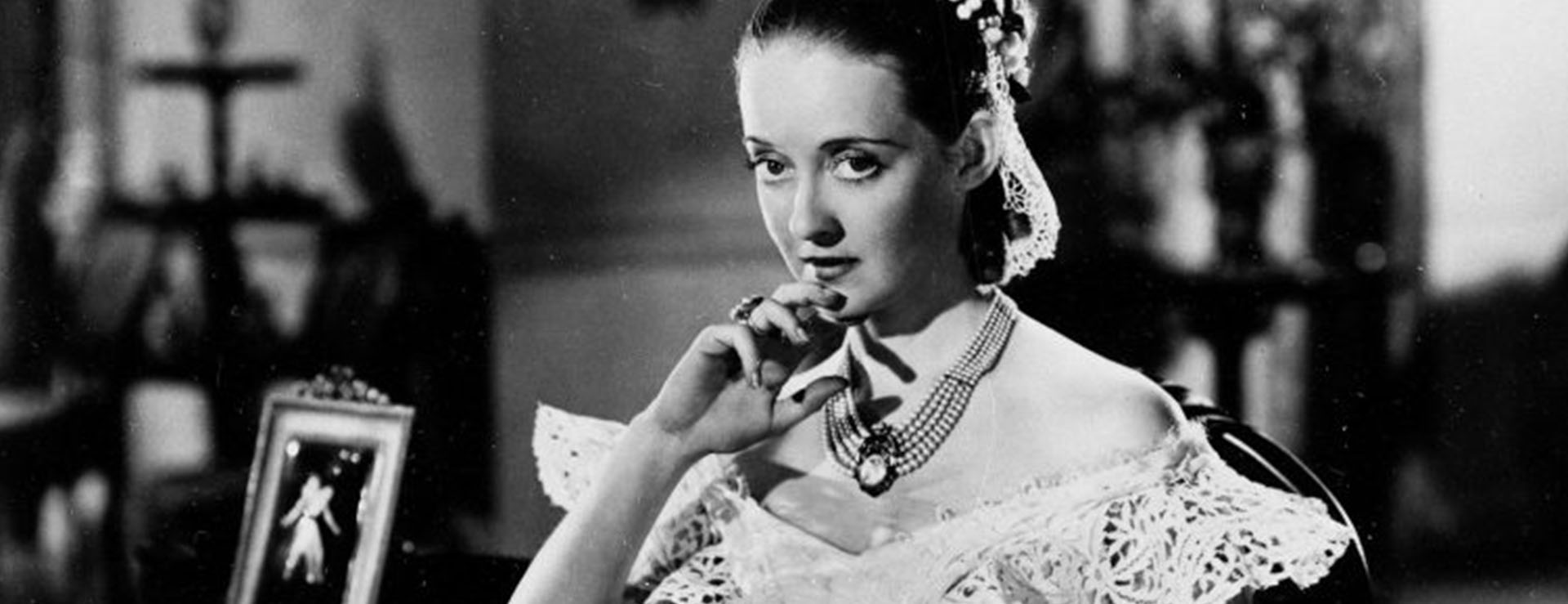 AND THE OSCAR GOES TO: BETTE DAVIS