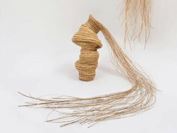 HILANDO EL TIEMPO, TEJIENDO MEMORIAS