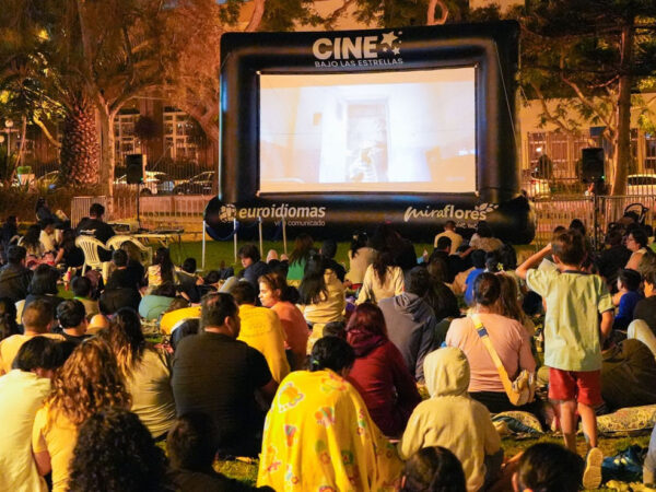CINE BAJO LAS ESTRELLAS