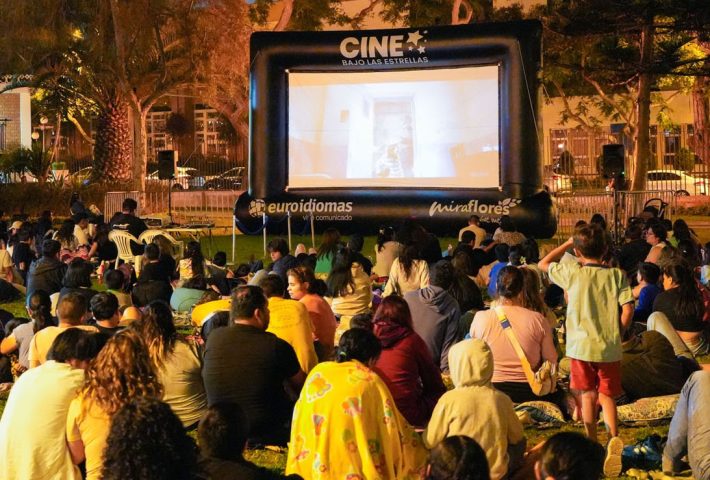 CINE BAJO LAS ESTRELLAS