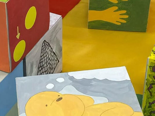 EN EL BOSQUE HE ENCONTRADO UNA COLMENA DE MIEL