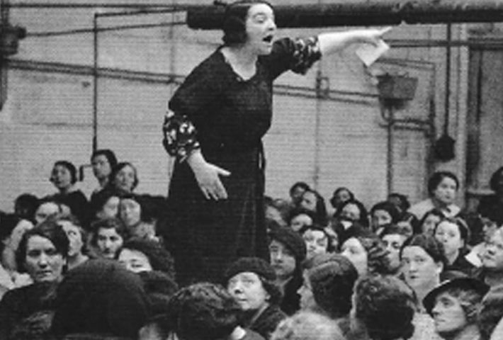 MUJERES QUE MARCARON LA HISTORIA