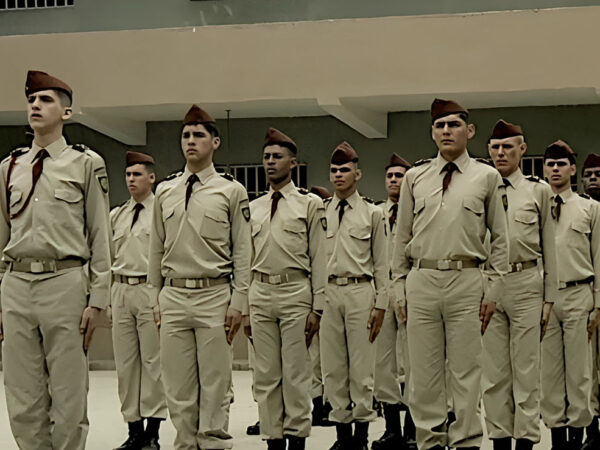 LA CIUDAD Y LOS PERROS