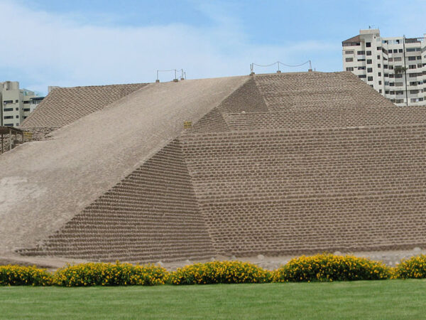 HUACA HUALLAMARCA