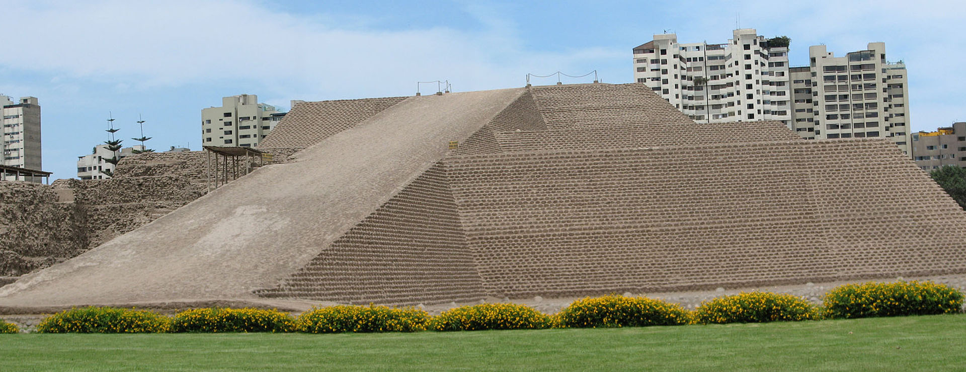 HUACA HUALLAMARCA