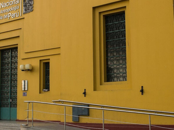 203 AÑOS DEL MNAAHP