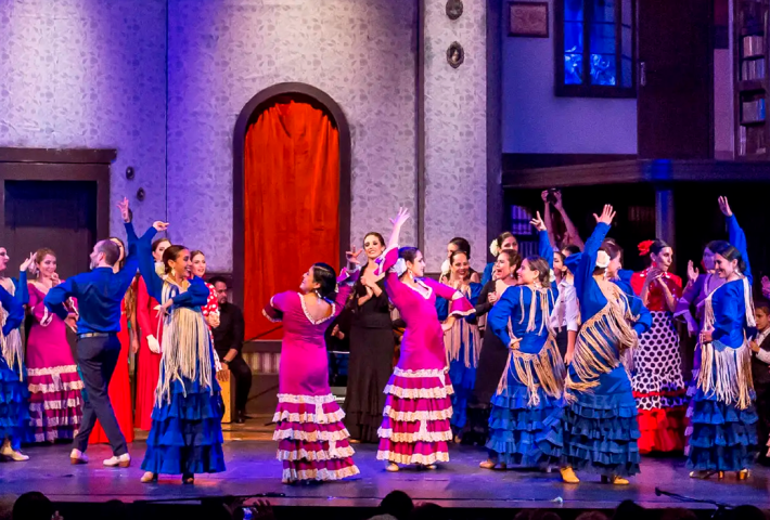 DANZA ENTRE ACANTILADOS