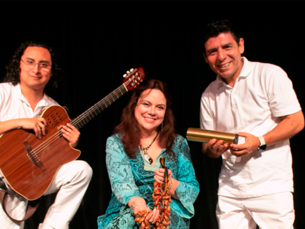 DE AMOR Y OTRAS ESENCIAS