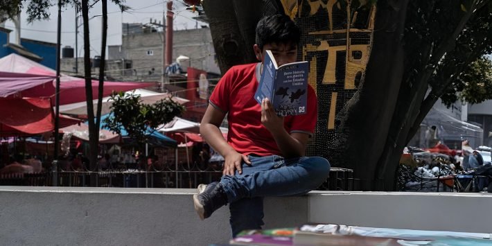 LA LECTURA TOMA LA CALLE