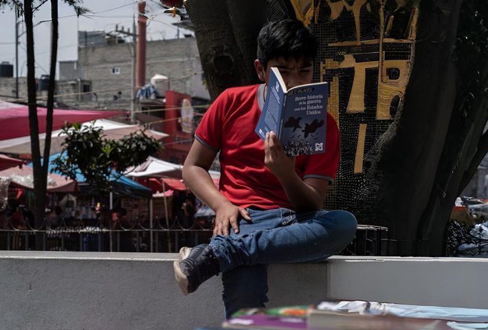 LA LECTURA TOMA LA CALLE