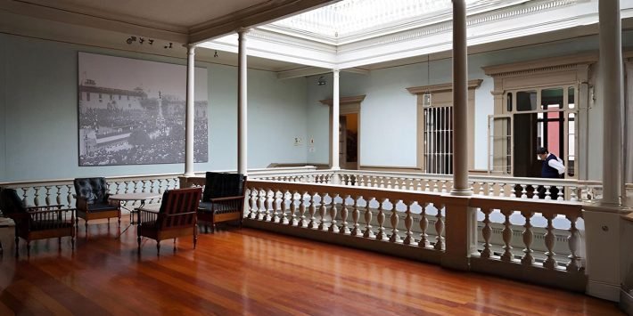 LA CIENTÍFICA DEL SUR EN LA CASA O’HIGGINS