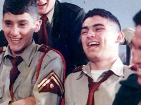 LA CIUDAD Y LOS PERROS