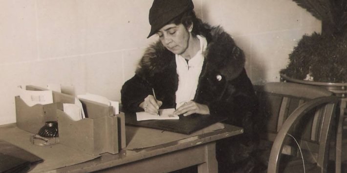 ENTRE CARTAS Y MEMORIAS DE UNA ESCRITORA