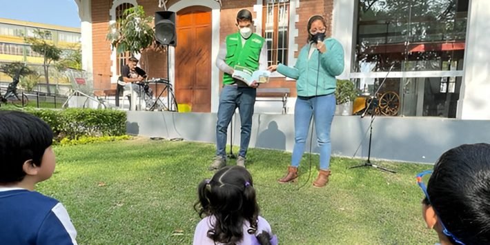 FIESTA EN EL ZOOLÓGICO