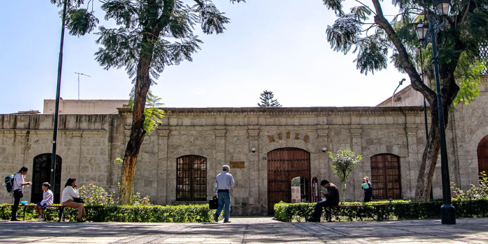 VISITA A MUSEO EN AREQUIPA