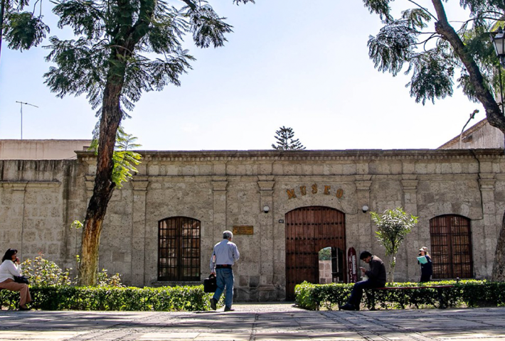 VISITA A MUSEO EN AREQUIPA