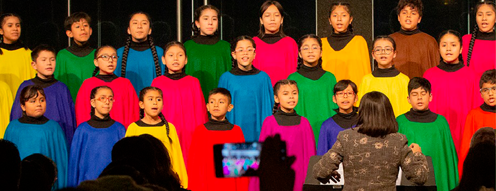 CONCIERTO DEL CORO NACIONAL DE NIÑOS DEL PERU