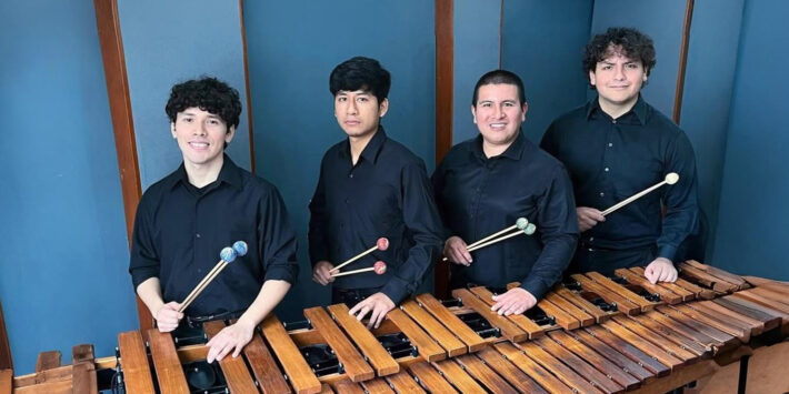 MARIMBA A 8 MANOS
