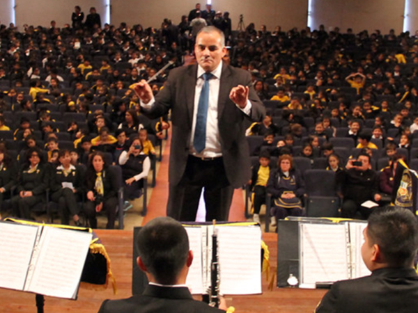 BANDA SINFÓNICA DE LA MARINA DE GUERRA DEL PERÚ