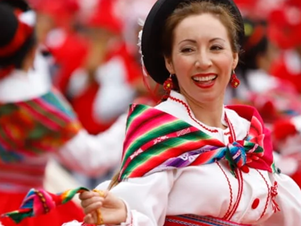 GRAN PASACALLE POR FIESTAS PATRIAS