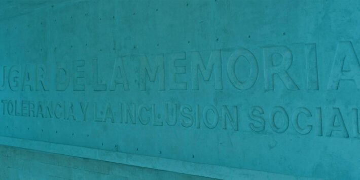 SIEMPRE EN NUESTRO RECUERDO