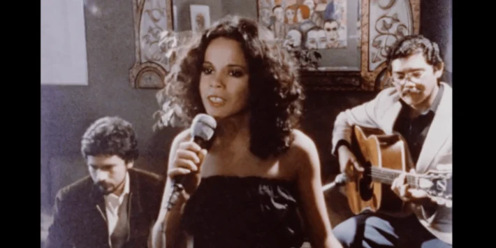 NOTICIEROS VICUS Y MUJER, HOY