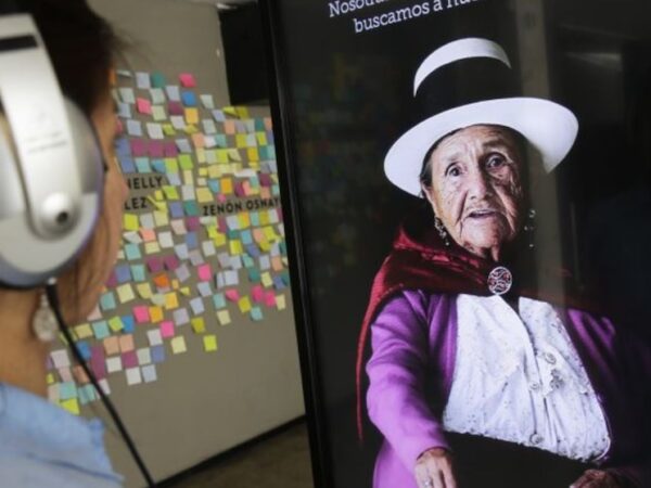 MUJERES CONSTRUYENDO PAZ