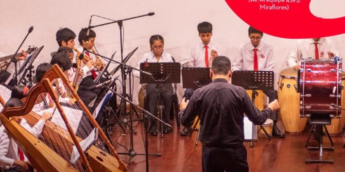 ¿A QUÉ SUENA EL PERÚ?