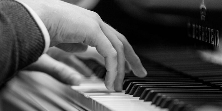 MÚSICA Y LETRAS DE JANE