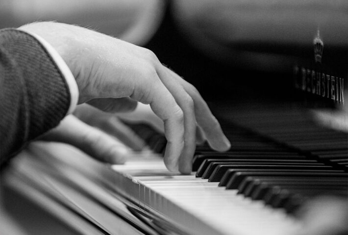 MÚSICA Y LETRAS DE JANE