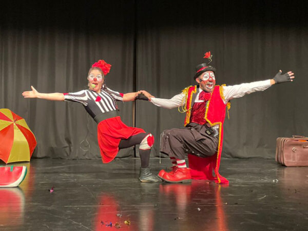 EL CIRCO DE SANDIA Y SONY