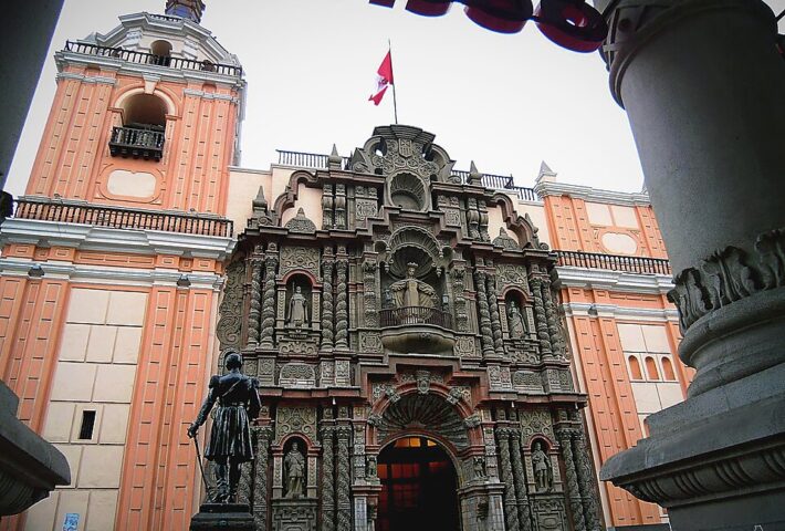 IGLESIAS EMBLEMÁTICAS DE LIMA