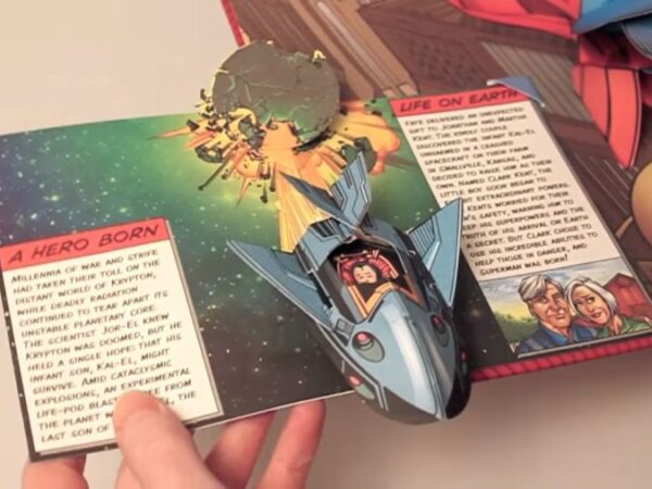 ENTRE VIÑETAS Y PLIEGUES