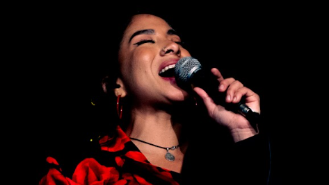 EMY CASTRO, «EN DOS TIEMPOS»