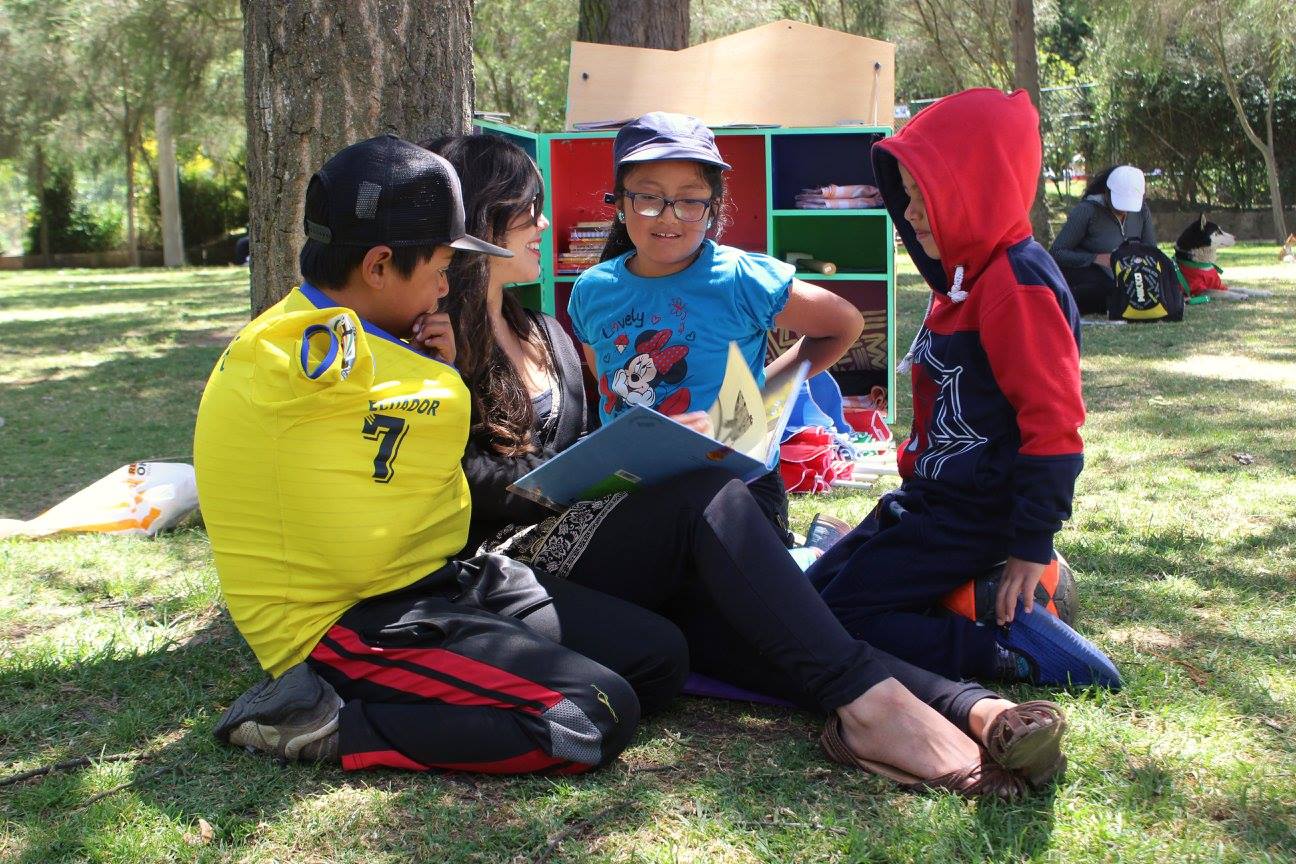 LECTURA EN EL PARQUE