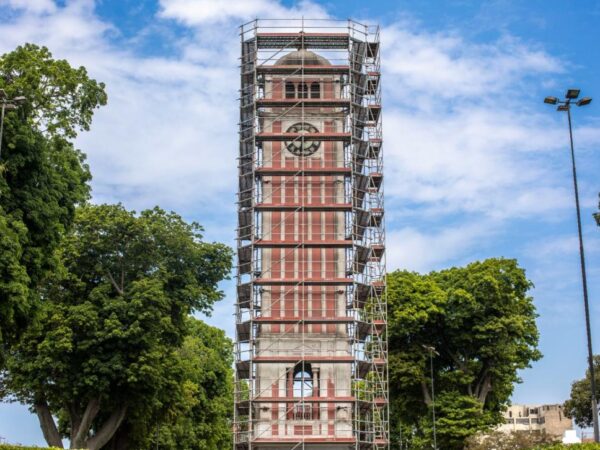 LA TORRE RELOJ DE LIMA