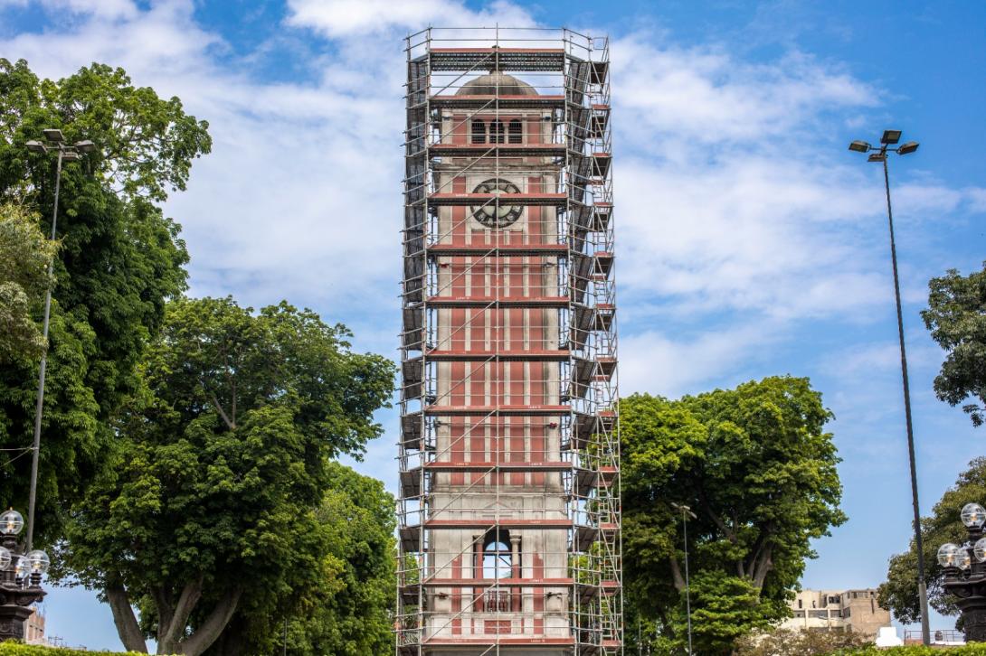 LA TORRE RELOJ DE LIMA