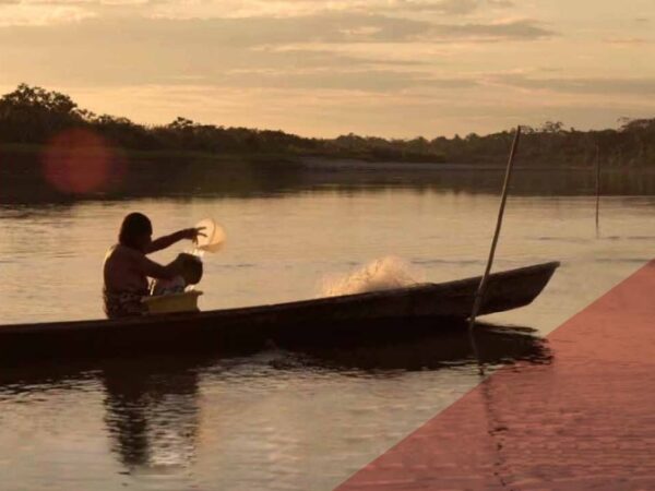 KARUARA: LES GENS DE LA RIVIÈRE