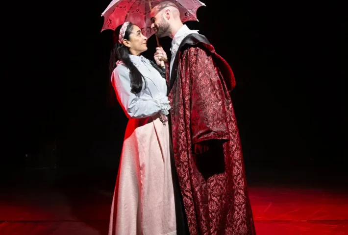 DRÁCULA: THE BLOODY TRUTH