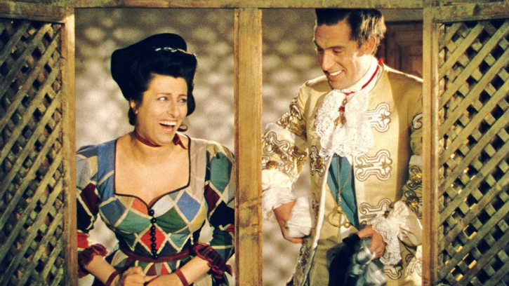 LA CARROZA DE ORO